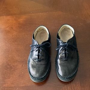 Clarks soft shoe/sneaker with shimmer